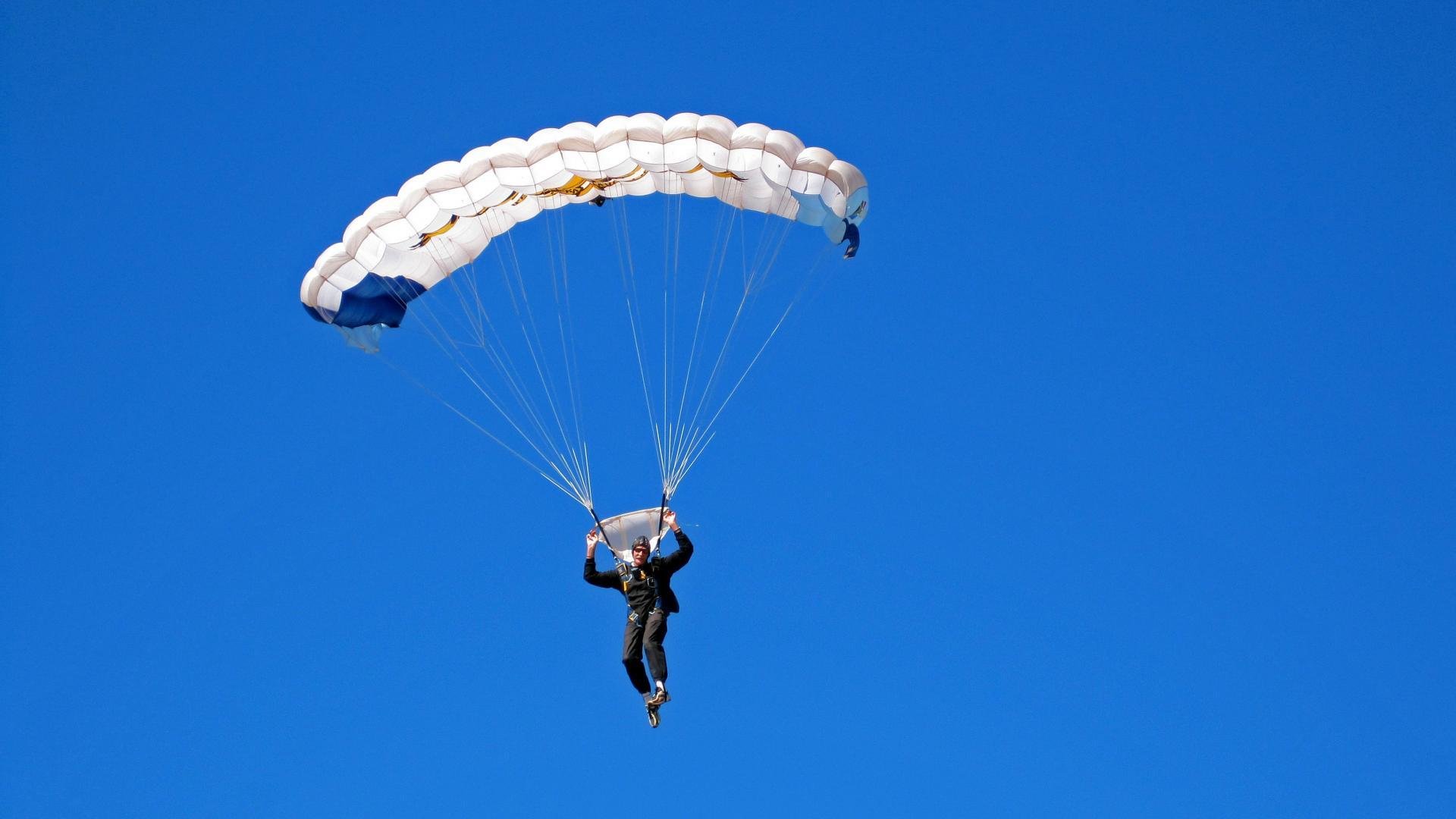 《王者荣耀》一周年庆典盛大举行，新皮肤上线，王者荣耀一周年庆是哪天